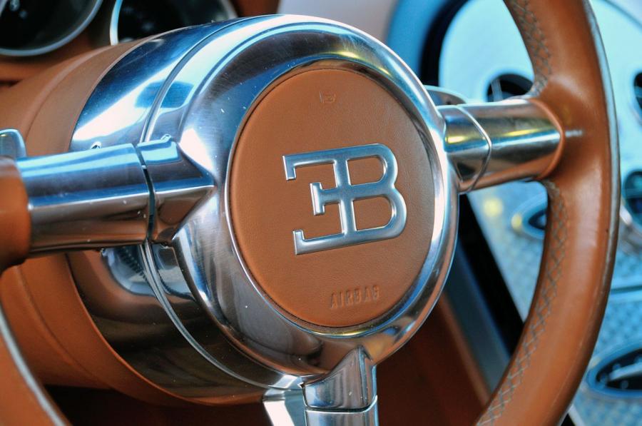  Bugatti Veyron 16.4 Grand Sport 2012 года  (фото 11 из 46)